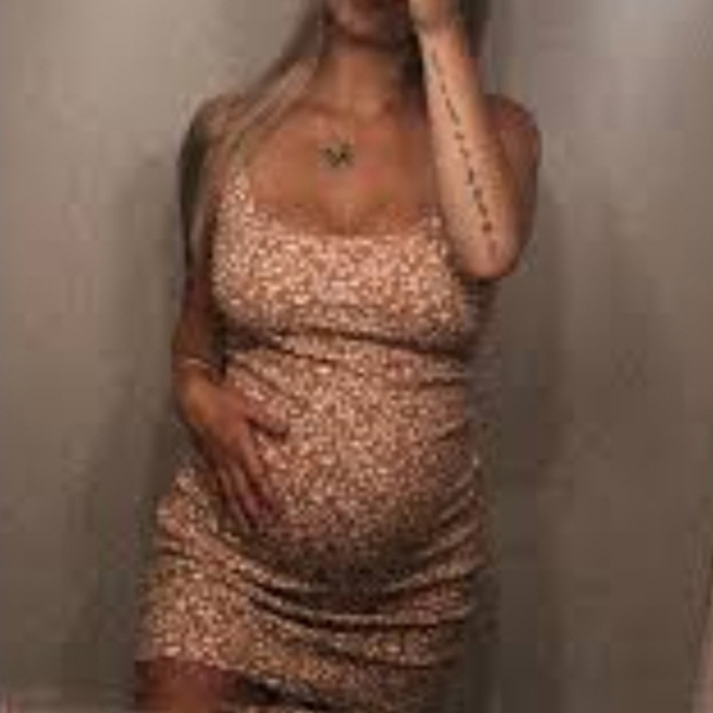 New Old Navy Tan Floral Mini Dress